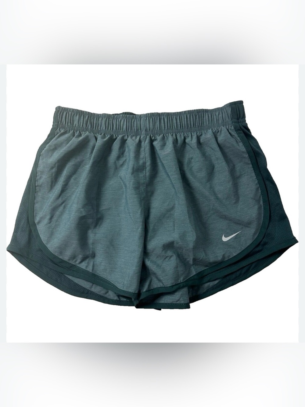 Nike women’s green running shorts GUV size large